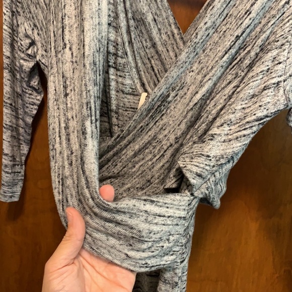 Anthropologie Amadi Lola 3/4 Sleeve Gray Wrap Dress Made in the USA - Picture 3 of 9